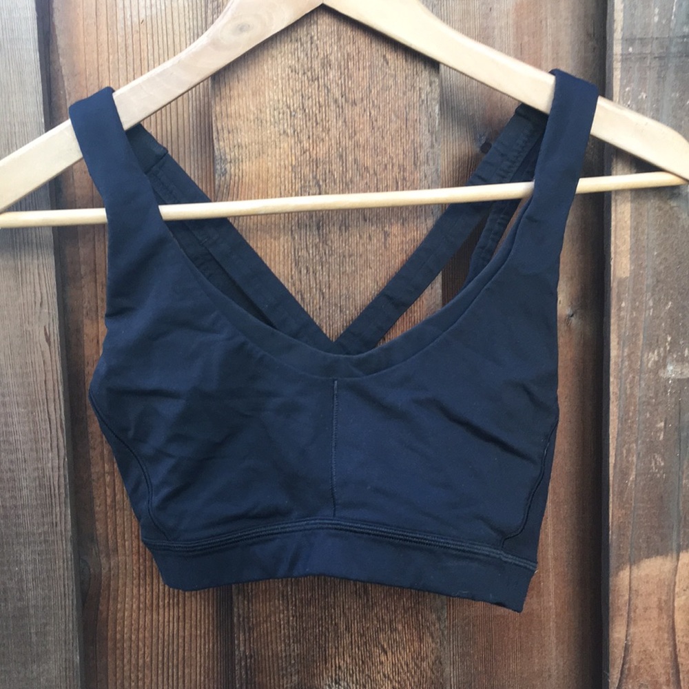 Lululemon stash n run sports bra